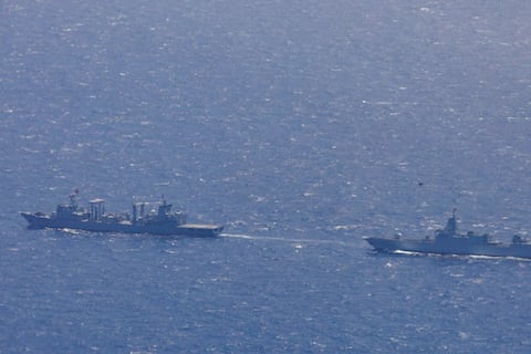 Gigantesco buque de guerra refuerza capacidades antisubmarinas de China: puede transportar sistemas de sonar y operar dos helicópteros