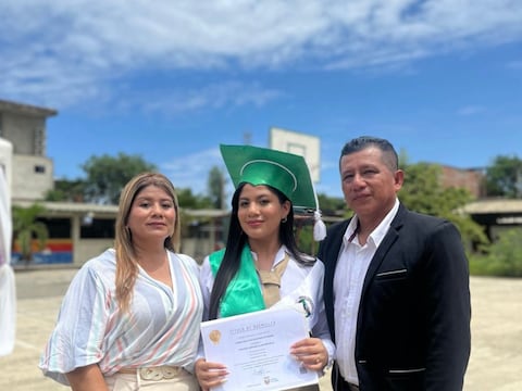 ‘Mamita, ya voy a casa... Ya le cuento lo que me pasó acá’, fue el último mensaje de Alina Pihuave a su madre antes de desaparecer: hablamos con los padres de la reina de belleza