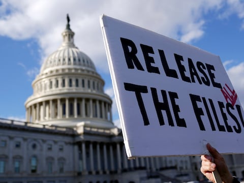 EE. UU. pide de nuevo revelar las transcripciones del gran jurado en el caso Epstein