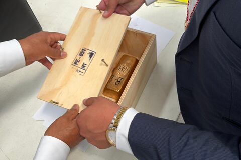 Perú decomisa una barra de oro ilegal de $ 600.000 que iba a ser exportada a India