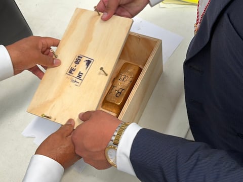 Perú decomisa una barra de oro ilegal de $ 600.000 que iba a ser exportada a India