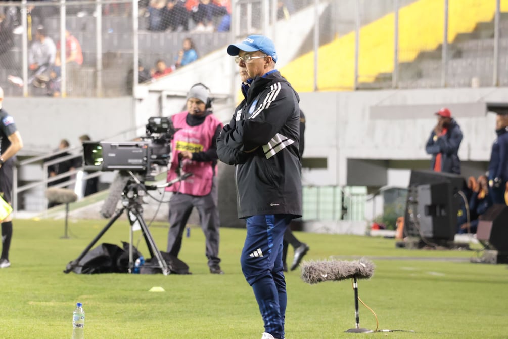 ‘Esto no viene de ahora, es casi 3 años que el equipo no está bien‘, reflexiona Jorge Célico, DT de Emelec, luego de perder ante El Nacional por la fecha 14 de la Liga Pro