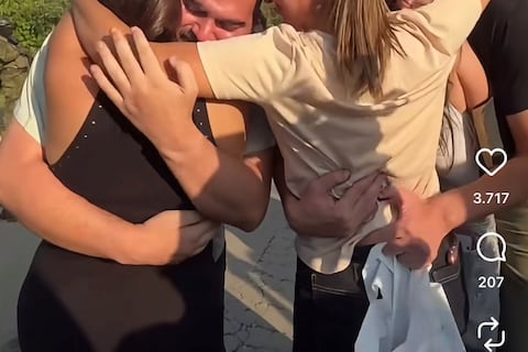 Xavier y Antonio Alvarez, dirigentes de Barcelona, salen de la Cárcel del Encuentro