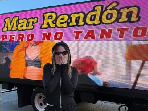 Mar Rendón celebró sus 23 años en Las Vegas mientras su canción ‘Pero No Tanto’ sonaba en una valla rodante