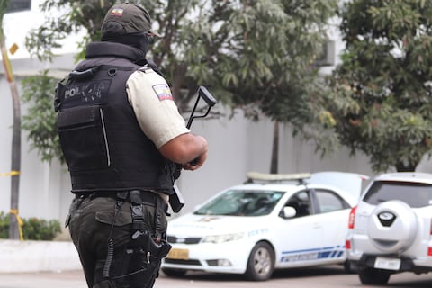 Menor resultó afectado en una mano al manipular un explosivo en el sur de Guayaquil