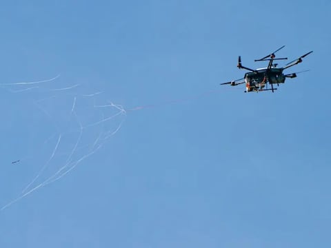 DroneHunter 5.0: la versión más reciente del interceptor antienjambre de drones que custodiará el espacio aéreo de Estados Unidos