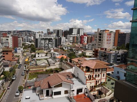 ‘Es un estrés estar reuniendo cada mes el arriendo en Quito’: alquileres de un departamento llegan a $ 700, algunos con o sin alícuota