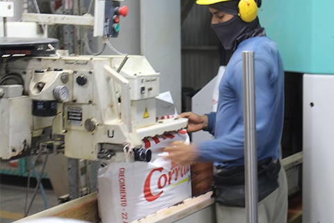 Industria de alimentos balanceados garantiza compra total de cosecha nacional de maíz