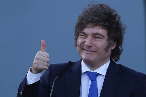 Argentina anuncia una fuerte reducción de subsidios de gas y electricidad