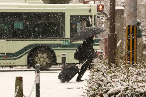 Nieve y lluvia le esperan a Nueva York este martes: Pronóstico anticipa que una jornada fría y húmeda afectará a un distrito de la ciudad
