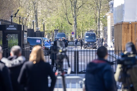 Estados Unidos y China concluyen primer día de negociaciones comerciales y seguirán este lunes