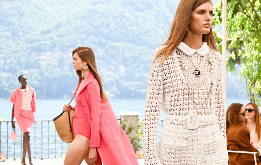 Chanel Deslumbró en Italia: Un Viaje Mediterráneo con Sofia Coppola y Margaret Qualley