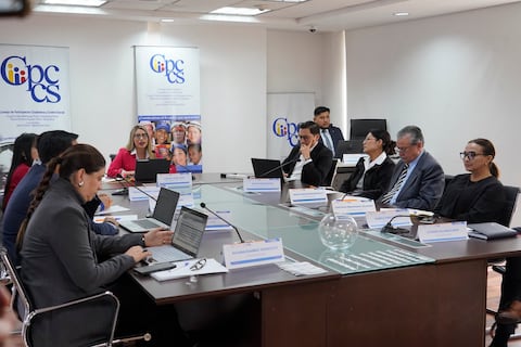 En segunda revisión de requisitos cinco postulantes a fiscal general del Estado incumplen reglamento y podrían ser inadmitidos