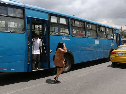 El sector transporte de Quito advierte de inconvenientes sin compensación por diésel: gremio busca acercamiento con Municipio para nuevo modelo de gestión