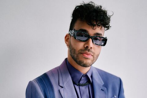 Prince Royce canta temas de los Bee Gees y los Beatles en ‘Eterno’, su nuevo álbum bilingüe