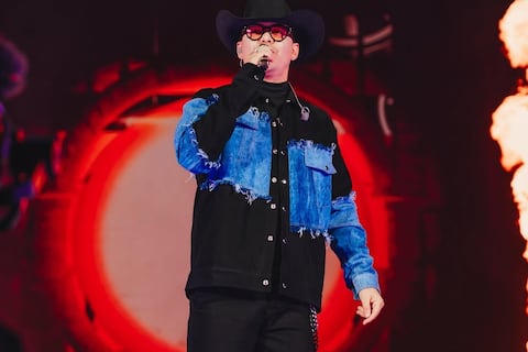 “Voy a pensar que estás de gira y que volverás a casa”: la despedida de la hermana de Yeison Jiménez en su funeral