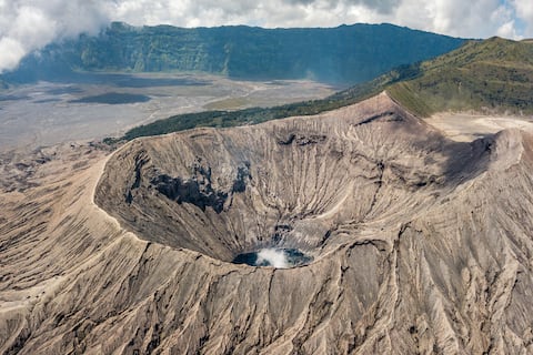 Descubren el depósito de litio más grande el mundo en un supervolcán: Está valorado en 1,5 billones de dólares y alimentaría baterías por décadas