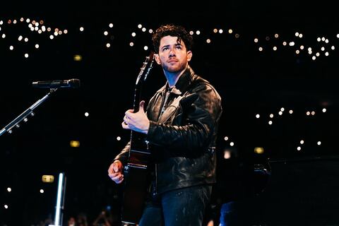 Nick Jonas vive un aterrador momento en su concierto tras ser apuntado por un láser en la cabeza