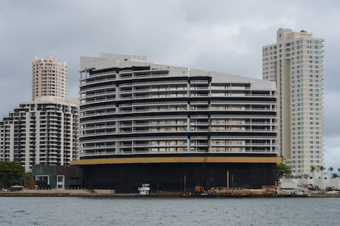 De hotel 5 estrellas a una nube de polvo en 20 segundos: la espectacular implosión que cambiará el perfil de Miami este domingo