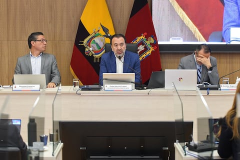 Pabel Muñoz y concejal Wilson Moreno protagonizan discusión por proceso que fue dado de baja