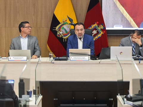 Pabel Muñoz y concejal Wilson Moreno protagonizan discusión por proceso que fue dado de baja