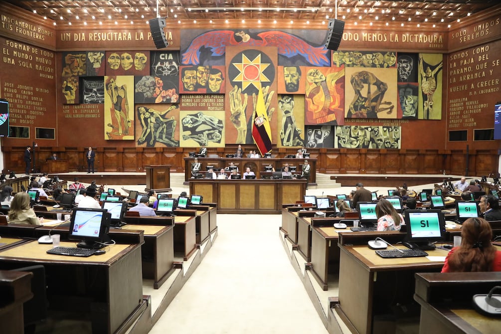 Bancadas legislativas trabajarán en temas prioritarios para enfrentar la crisis que atraviesa el país