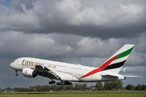 El presidente de Emirates acusa a aerolíneas rivales de sabotear el A380 y anuncia la ampliación de su flota