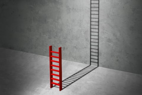 Bajo la espada de Damocles