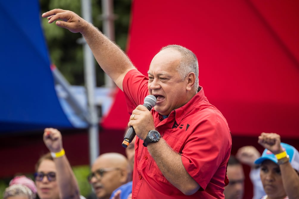 Diosdado Cabello dice que 20 de los 252 venezolanos liberados de cárcel salvadoreña tienen delitos