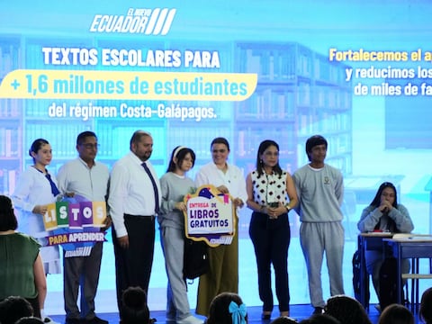 Gobierno entrega textos escolares gratuitos para 1,6 millones de estudiantes del régimen Costa-Galápagos