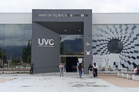 Hallan imagen de la santa muerte en escena del crimen de padre e hijo en Ambato