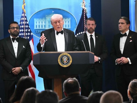 Donald Trump comparte fotos y un video del sospechoso del tiroteo en la cena de corresponsales