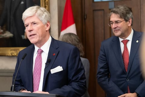 Canadá destina 30 millones de dólares para enseñar a instalar paneles solares a jóvenes