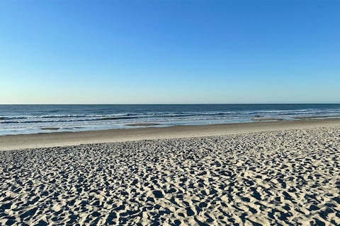Cerrarán popular playa del sur de los Estados Unidos por lo que queda de 2025: colocarán unas 717.000 yardas cúbicas de arena en 1,8 millas de la costa