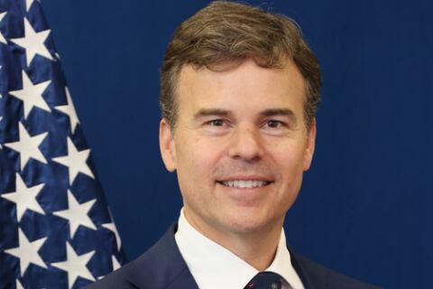 EE. UU. designa a John Barrett para liderar su misión en Venezuela