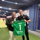 ‘Sigue siendo el mismo’: el emotivo reencuentro entre Pool Gavilánez y Gonzalo Valle; el golero le regaló su camiseta