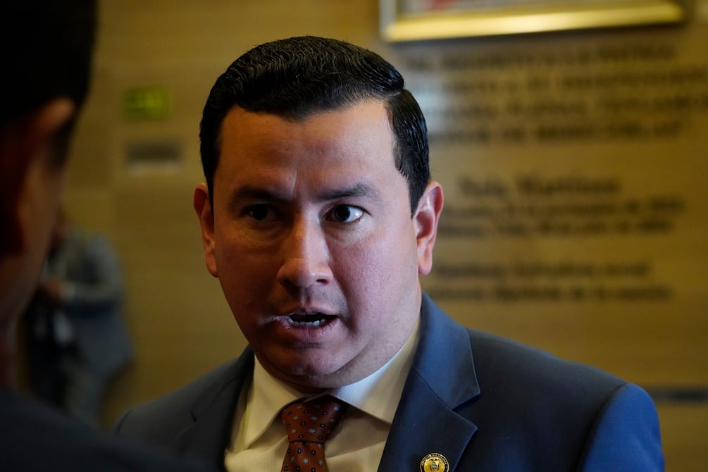 Ferdinan Álvarez dice que Daniel Salcedo entregó alrededor de 4.000 documentos a la Comisión de Fiscalización
