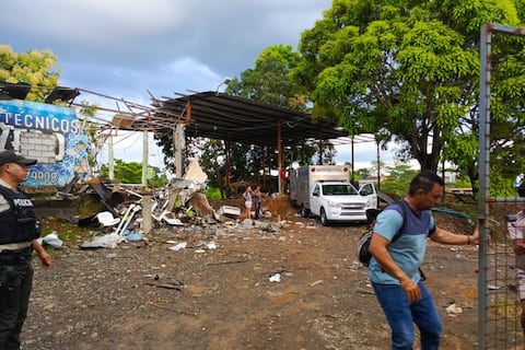 Explosión en fábrica de pirotecnia deja dos fallecidos y gran conmoción en Quevedo