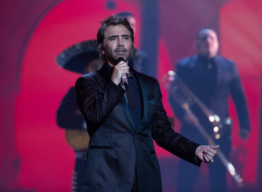 Alejandro Fernández donará a damnificados en Texas las ganancias de sus conciertos en Estados Unidos