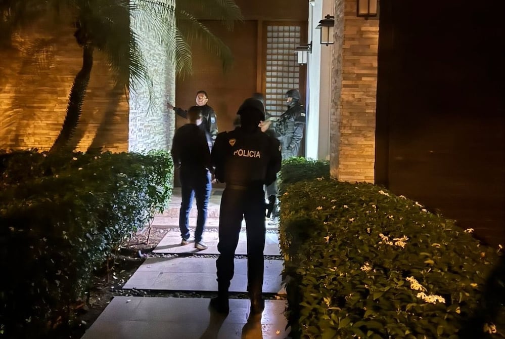 Allanan empresa que habría comprado diésel subsidiado para revenderlo a consumidores no autorizados