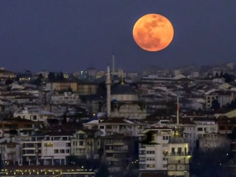 A esta hora puedes ver en Estados Unidos el único eclipse lunar total de 2026: el evento no se repetirá hasta 2028