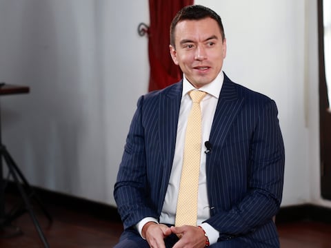 Daniel Noboa entrega bono ‘legado de honor’, de $ 507, a policías y militares