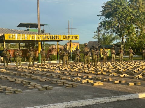 Pueblos contra carteles