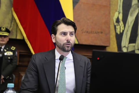 Se tramita con urgencia propuesta de Niels Olsen para reducir la prohibición de consumo de alcohol en elecciones