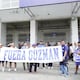 Plantón pacífico de hinchas de Emelec exige la renuncia de Jorge Guzmán: ‘Es momento de dar un paso al costado’