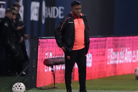 César Farías, DT de Barcelona SC tras la derrota ante IDV: ‘¿Qué nos está faltando? Lastimar arriba’