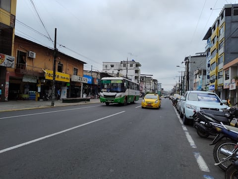 Transporte urbano en Quevedo se paraliza, piden el incremento del valor del pasaje al Municipio