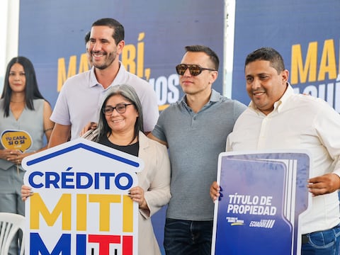 Presidente Daniel Noboa entregó 30 viviendas de interés social en Portoviejo con el programa Miti Miti