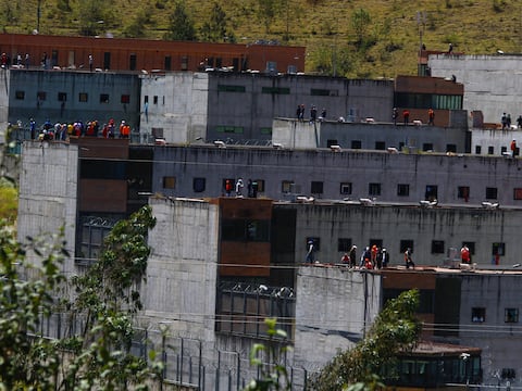 Grupo táctico para atender crisis en las cárceles no podrá usar castigos o torturas