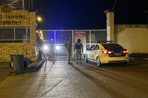 Dos cuerpos decapitados y un torso humano hallan frente a las costas de El Oro